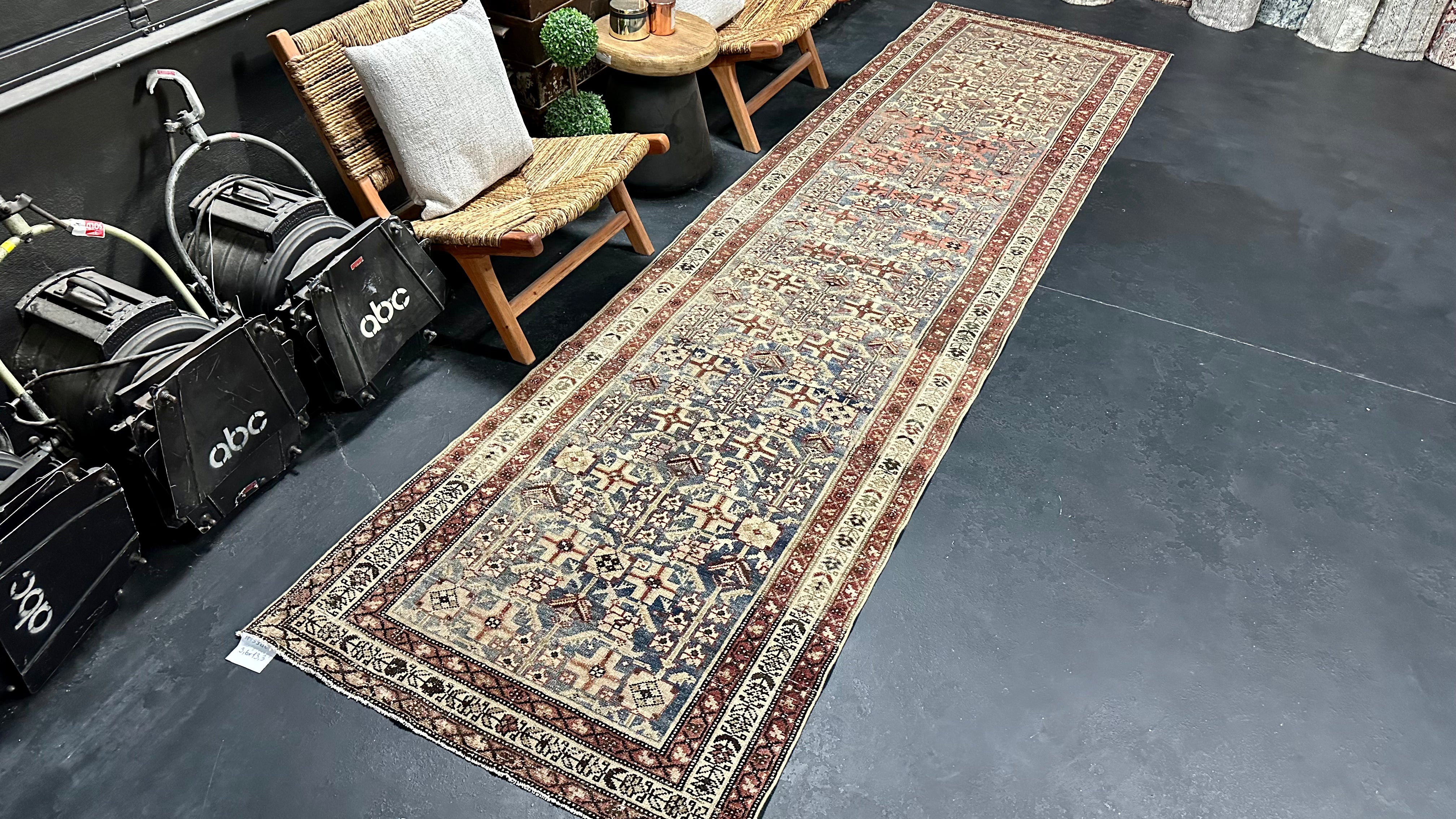 Vintage Rug 1'4x3'0 [RENA] – VintageThreadsCo