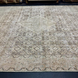 9’5 x 12’2 Traditional Vintage Rug Muted Beige & Sage Green 5793