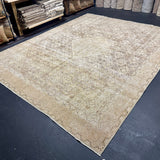 9’5 x 12’2 Traditional Vintage Rug Muted Beige & Sage Green 5793