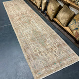 2’6 x 9’9 Classic Vintage Runner Muted Beige, Tan & Green