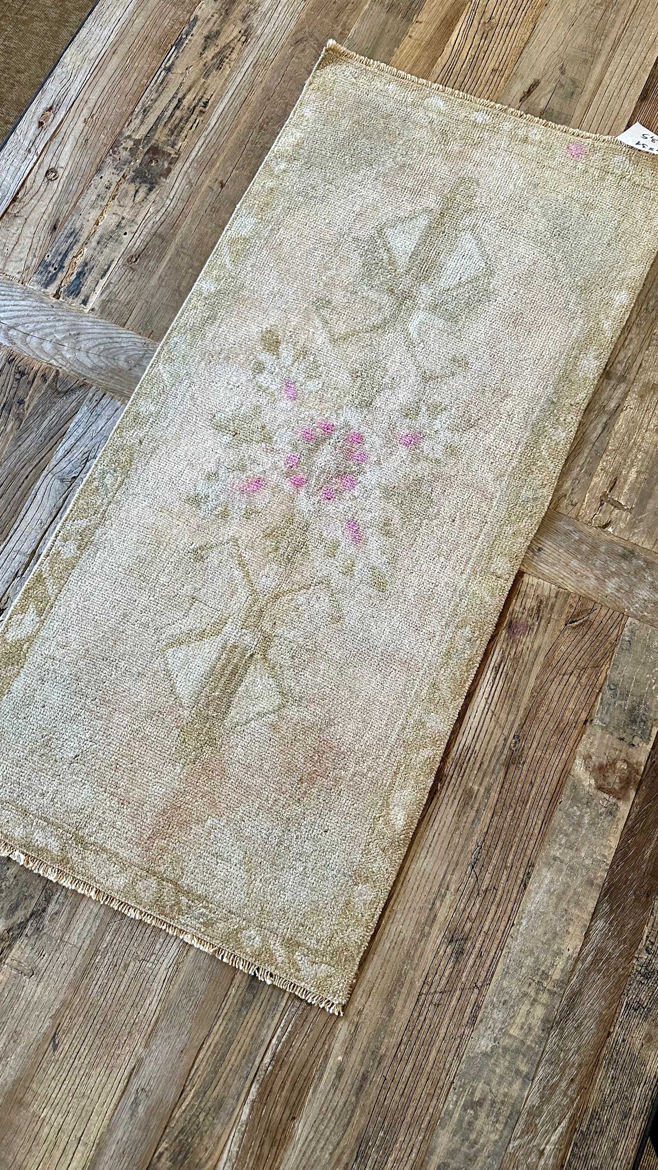 1’7 x 3’5 Antique Turkish Taspinar Rug Muted Beige, Green & Pink '4831 Linda's Barn