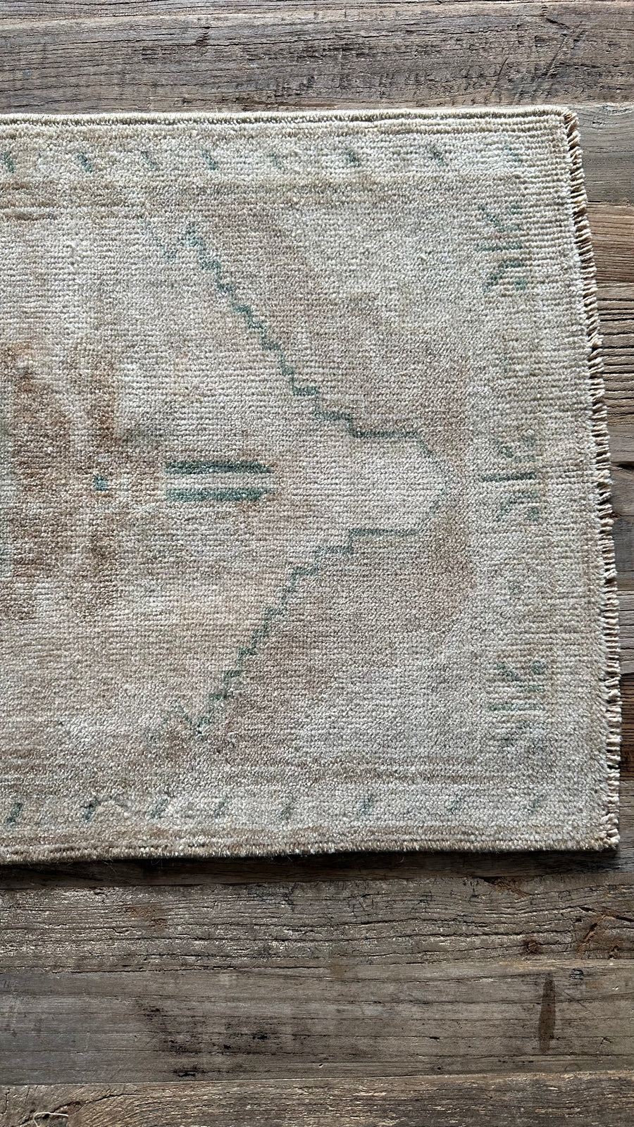 1’7 x 3’3 Vintage Turkish Taspinar Rug Muted Beige & Blue
