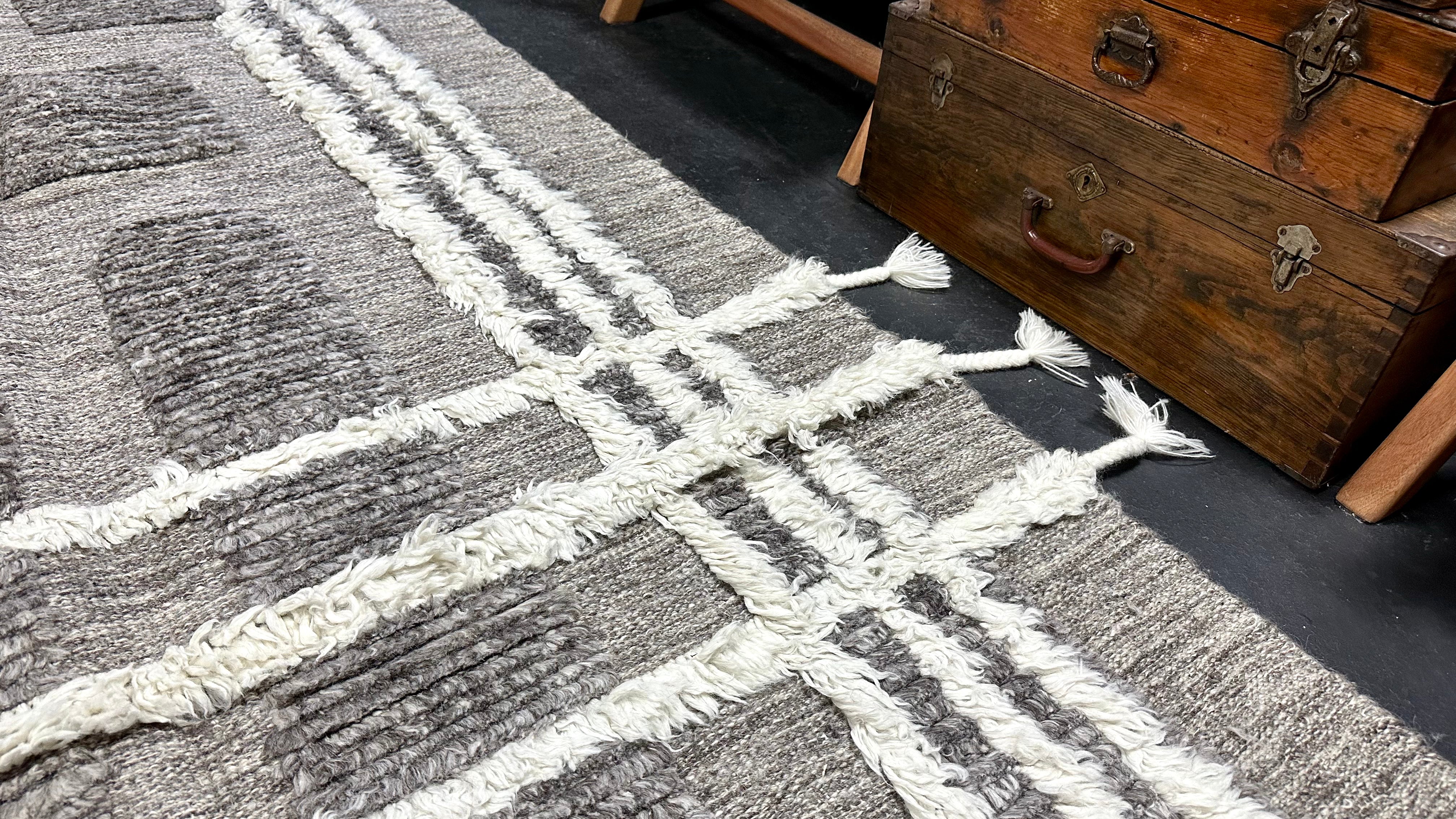 10’4 x 14’1 Shaggy Moroccan Rug Grey Pure Turkish Wool M-3781 Linda's Barn