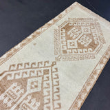 2’8 x 10’4 Vintage Herki Runner Cream & Light Warm Brown