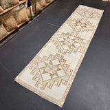 2’10 x 11’6 Vintage Herki Runner Cream, Beige & Light Brown 5519