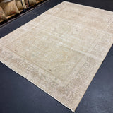 6’6 x 9’3 Classic Vintage Rug Muted Light Beige + Green 5661