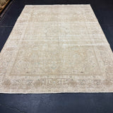 6’6 x 9’3 Classic Vintage Rug Muted Light Beige + Green 5661