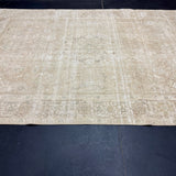 6’6 x 9’3 Classic Vintage Rug Muted Light Beige + Green 5661