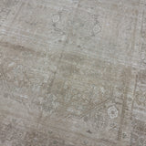 6’6 x 9’3 Classic Vintage Rug Muted Light Beige + Green 5661