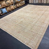 Hold for WB til 12/18*9’6 x 13’10 Classic Vintage Rug Muted Gray-Beige, Terra Cotta + Blue 5581