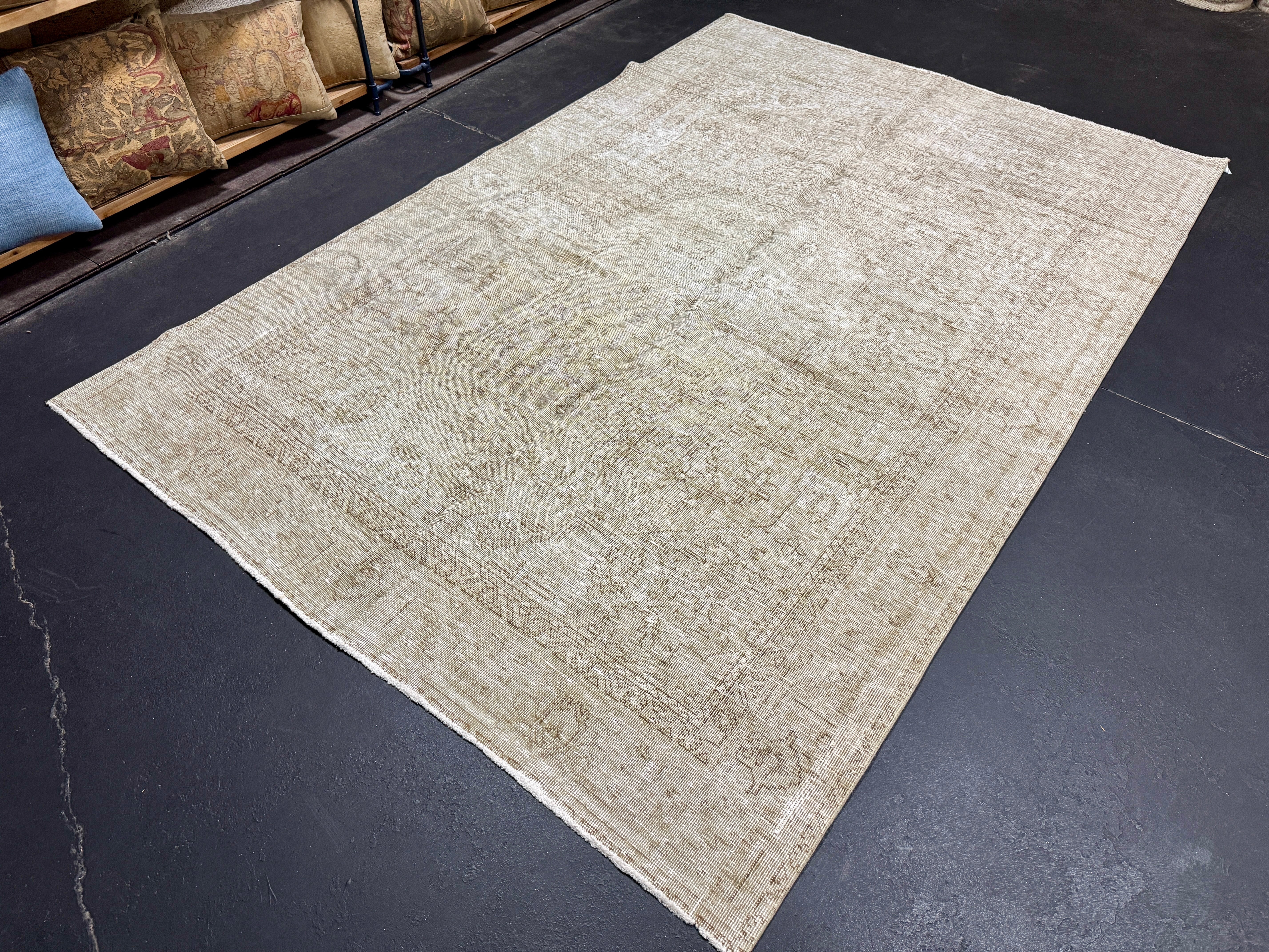 6’2 x 9’2 Classic Vintage Rug Muted Sage-Gray and Brown 5655 Linda's Barn