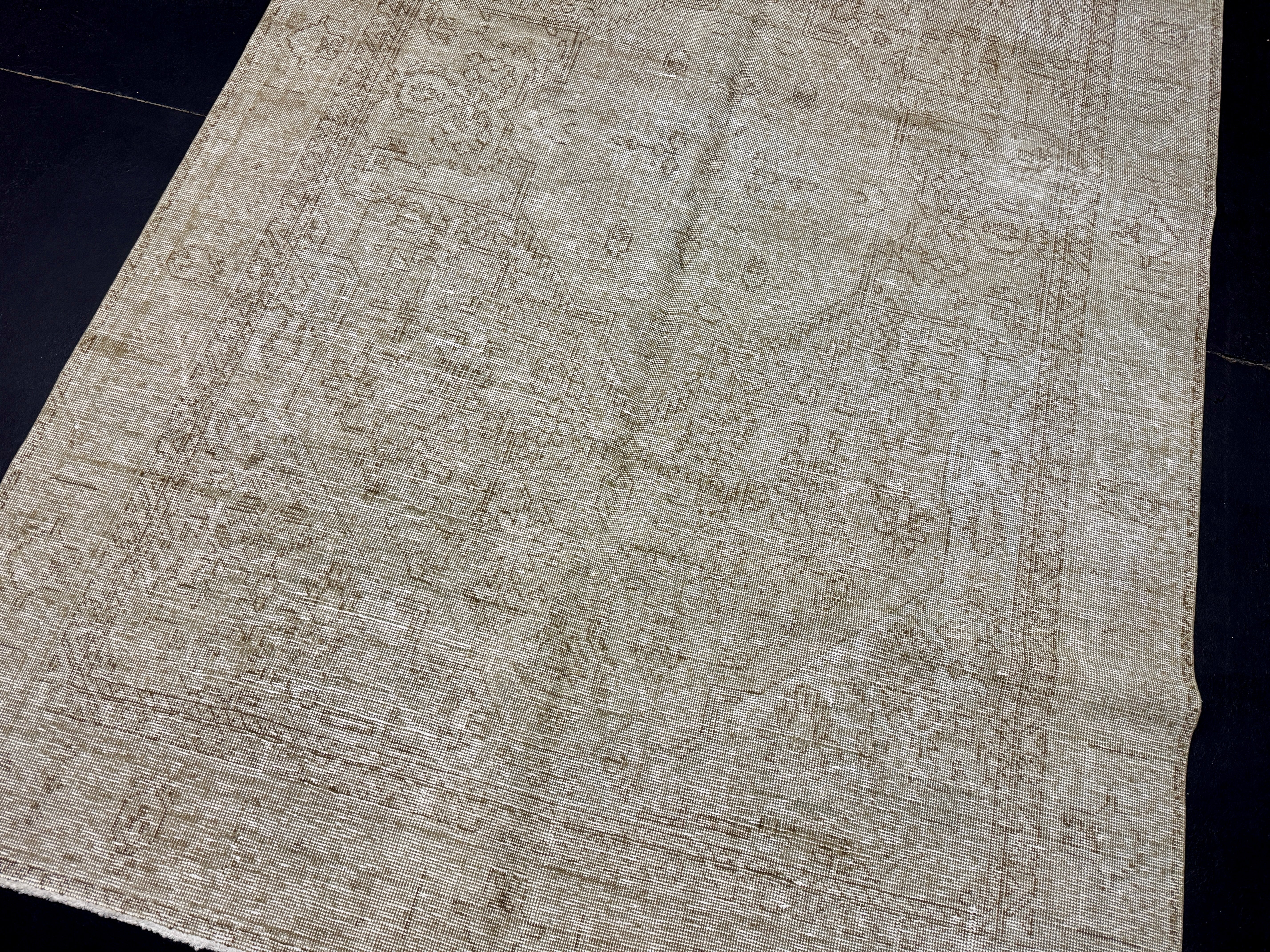 6’2 x 9’2 Classic Vintage Rug Muted Sage-Gray and Brown 5655 Linda's Barn