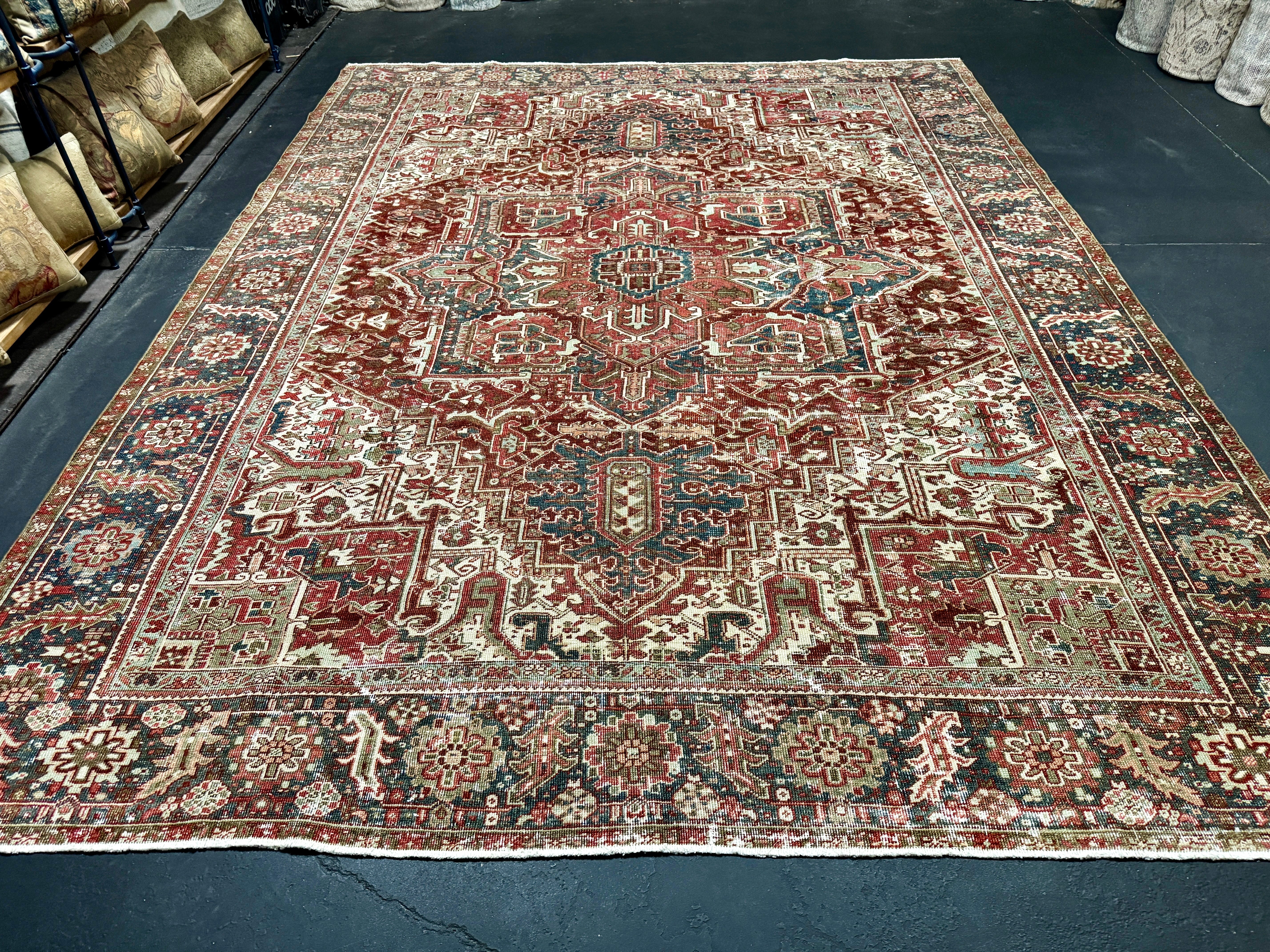 8’10 x 11’6 Classic Vintage Rug Muted Oxblood Red, Blue, Cream & Green 5753 Linda's Barn