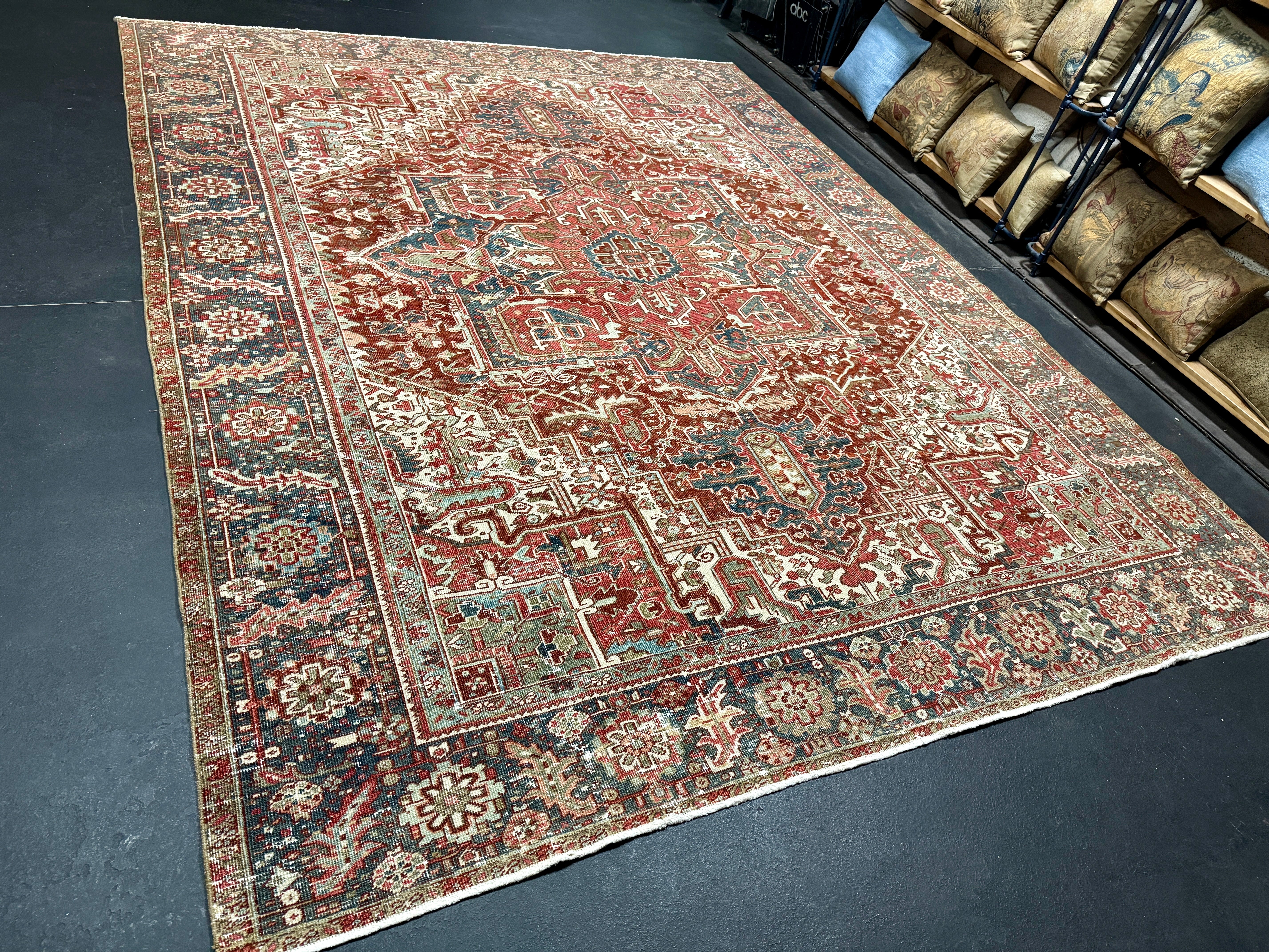 8’10 x 11’6 Classic Vintage Rug Muted Oxblood Red, Blue, Cream & Green 5753 Linda's Barn