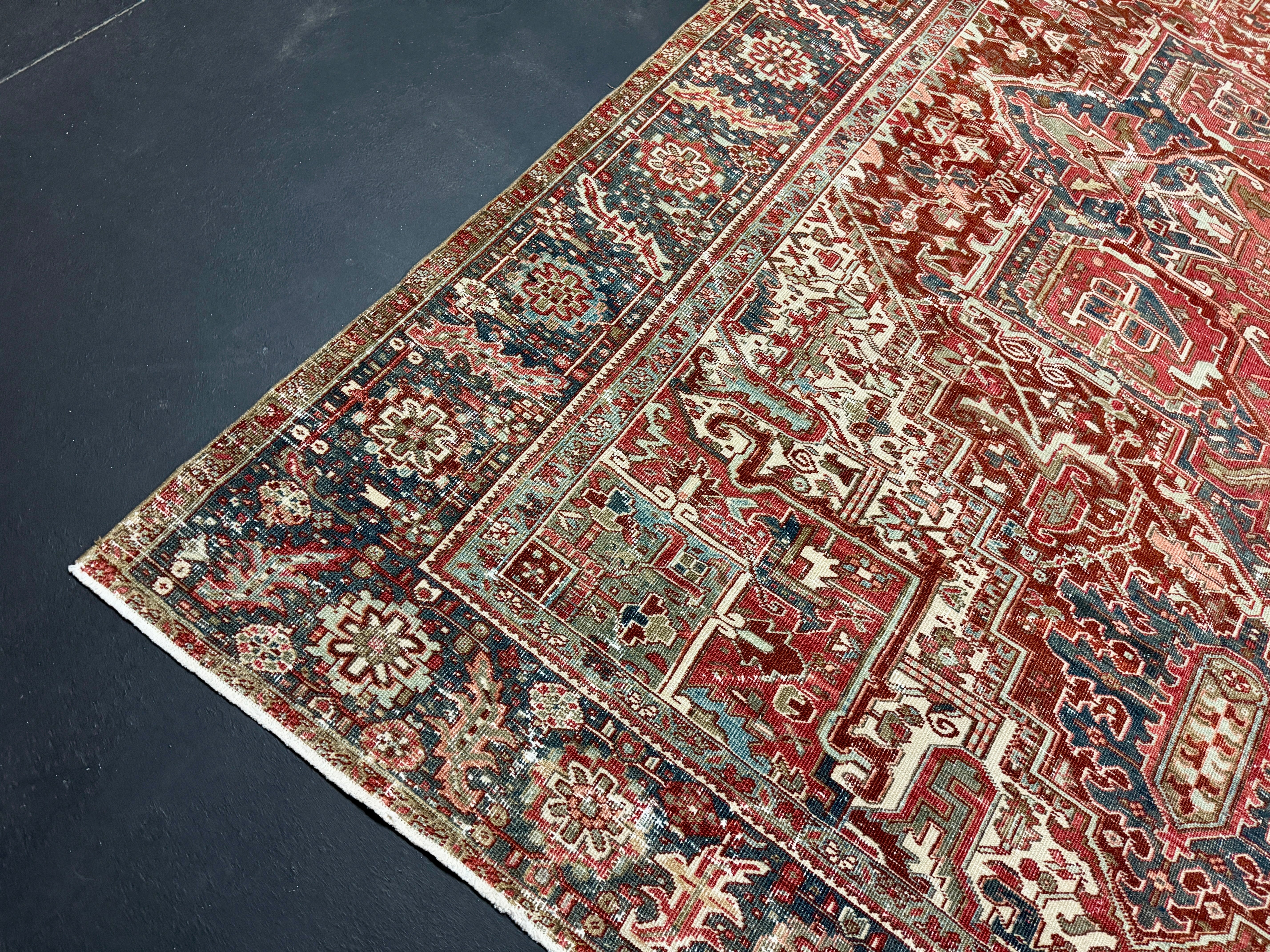 8’10 x 11’6 Classic Vintage Rug Muted Oxblood Red, Blue, Cream & Green 5753 Linda's Barn
