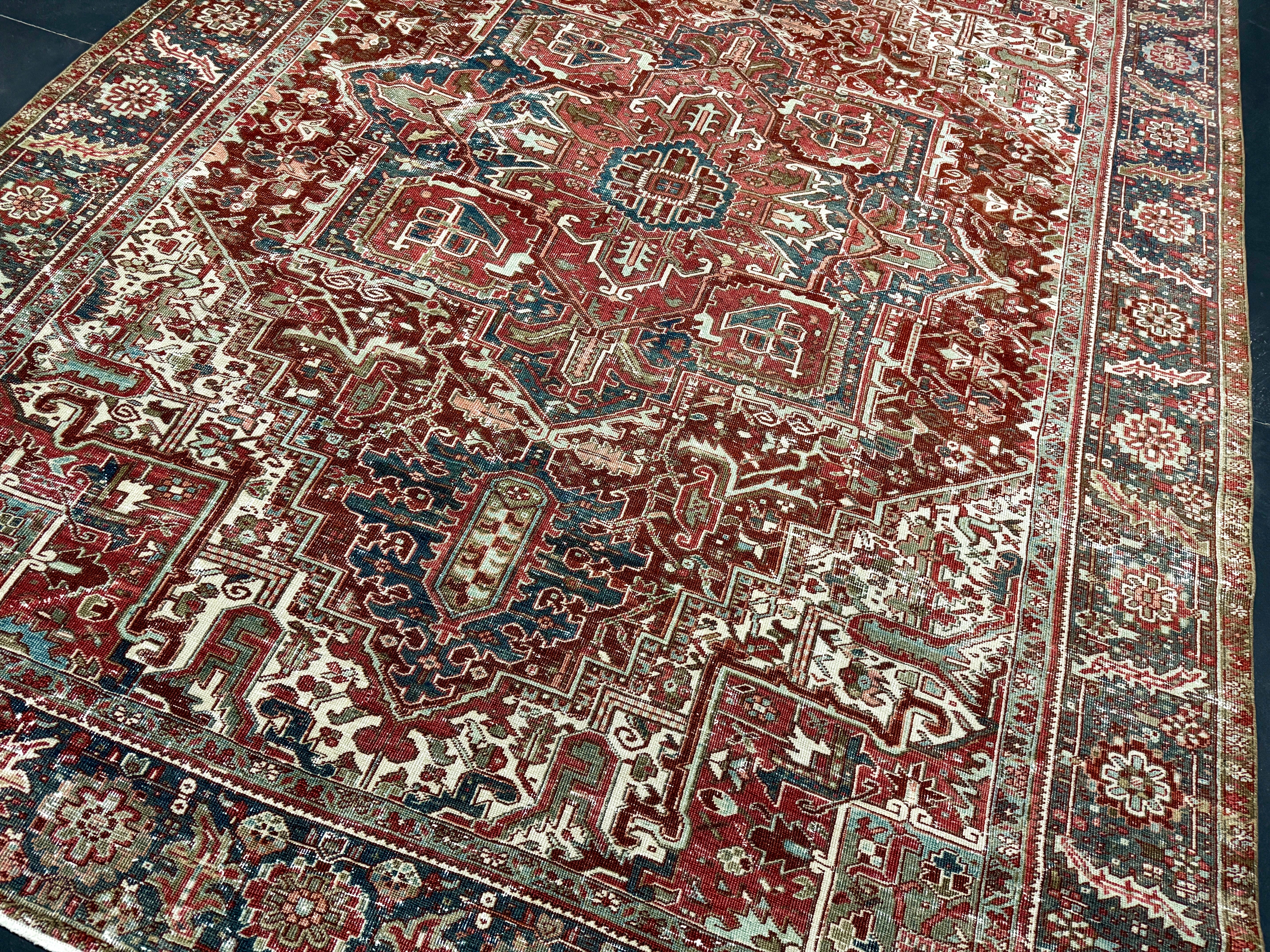 8’10 x 11’6 Classic Vintage Rug Muted Oxblood Red, Blue, Cream & Green 5753 Linda's Barn