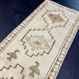 3’4 x 10’6 Vintage Herki Runner Cream & Light Brown + Green 4991