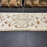 3’2 x 11’4 Vintage Herki Runner Cream & Light  Brown 5624