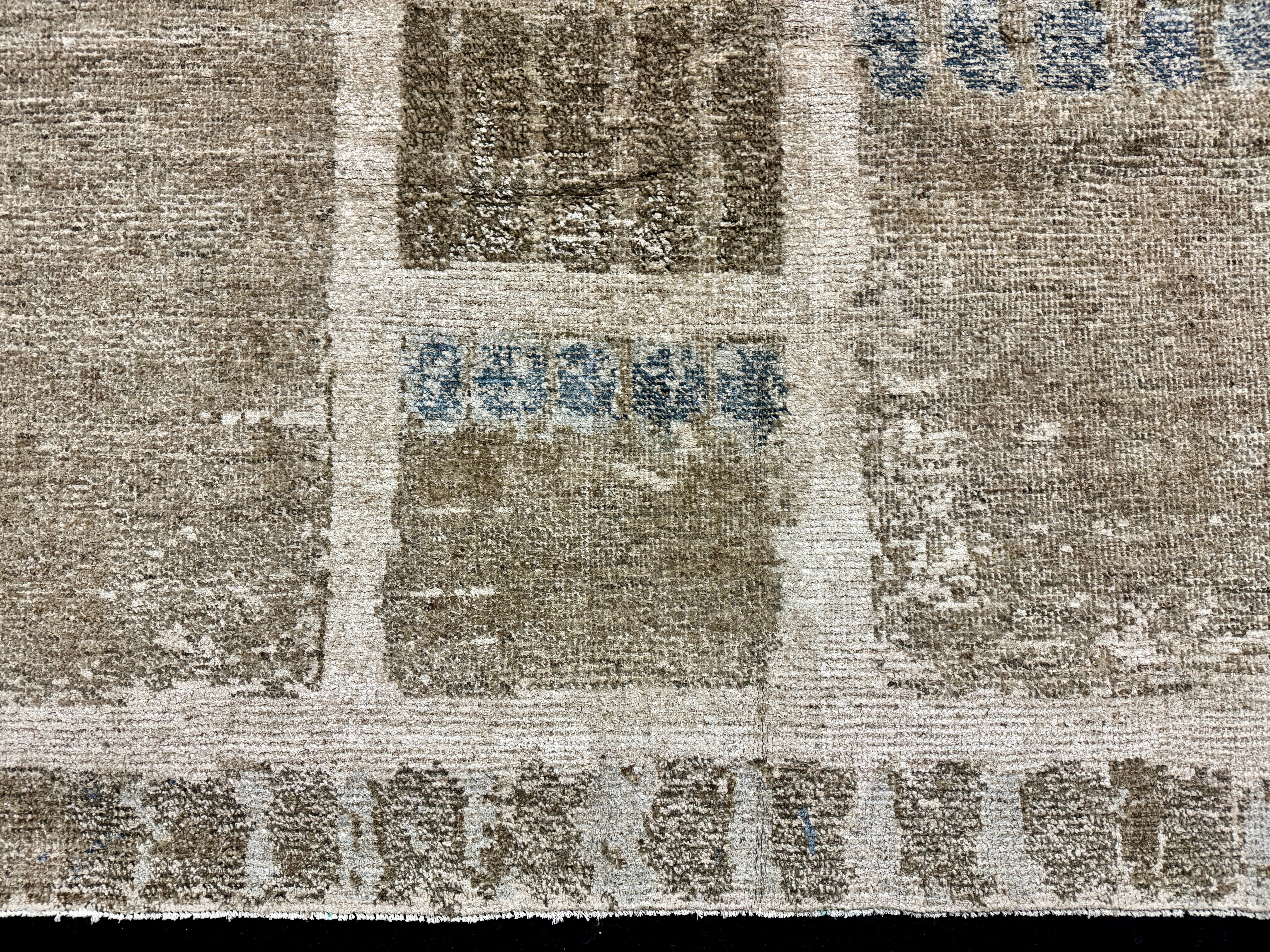 9’3 x 12’ Swedish Style Rug Pure Distressed Silk, Organic Wool + Allo Muted Taupe, Camel, Denim & Silver LB31 Linda's Barn