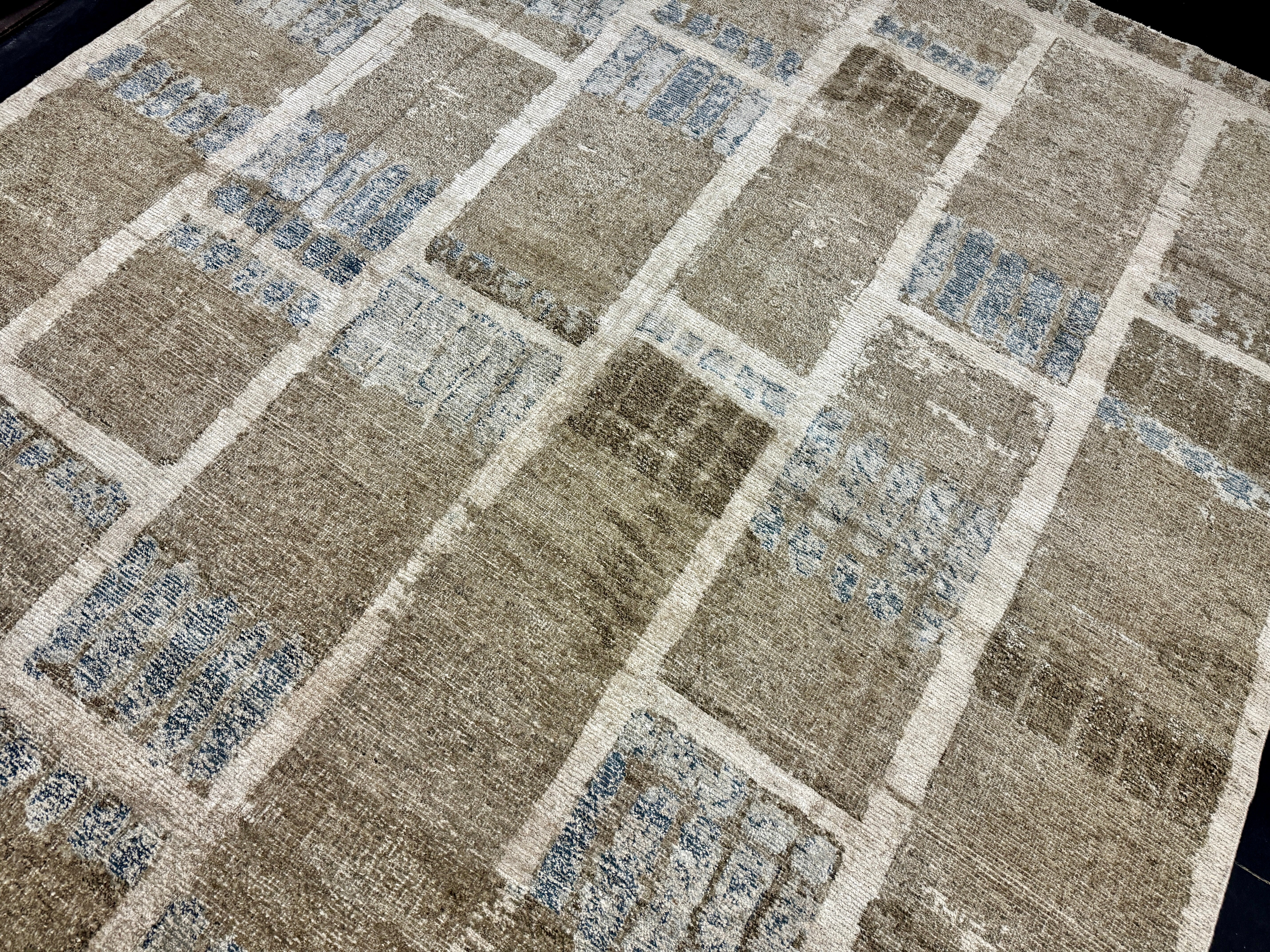 9’3 x 12’ Swedish Style Rug Pure Distressed Silk, Organic Wool + Allo Muted Taupe, Camel, Denim & Silver LB31 Linda's Barn