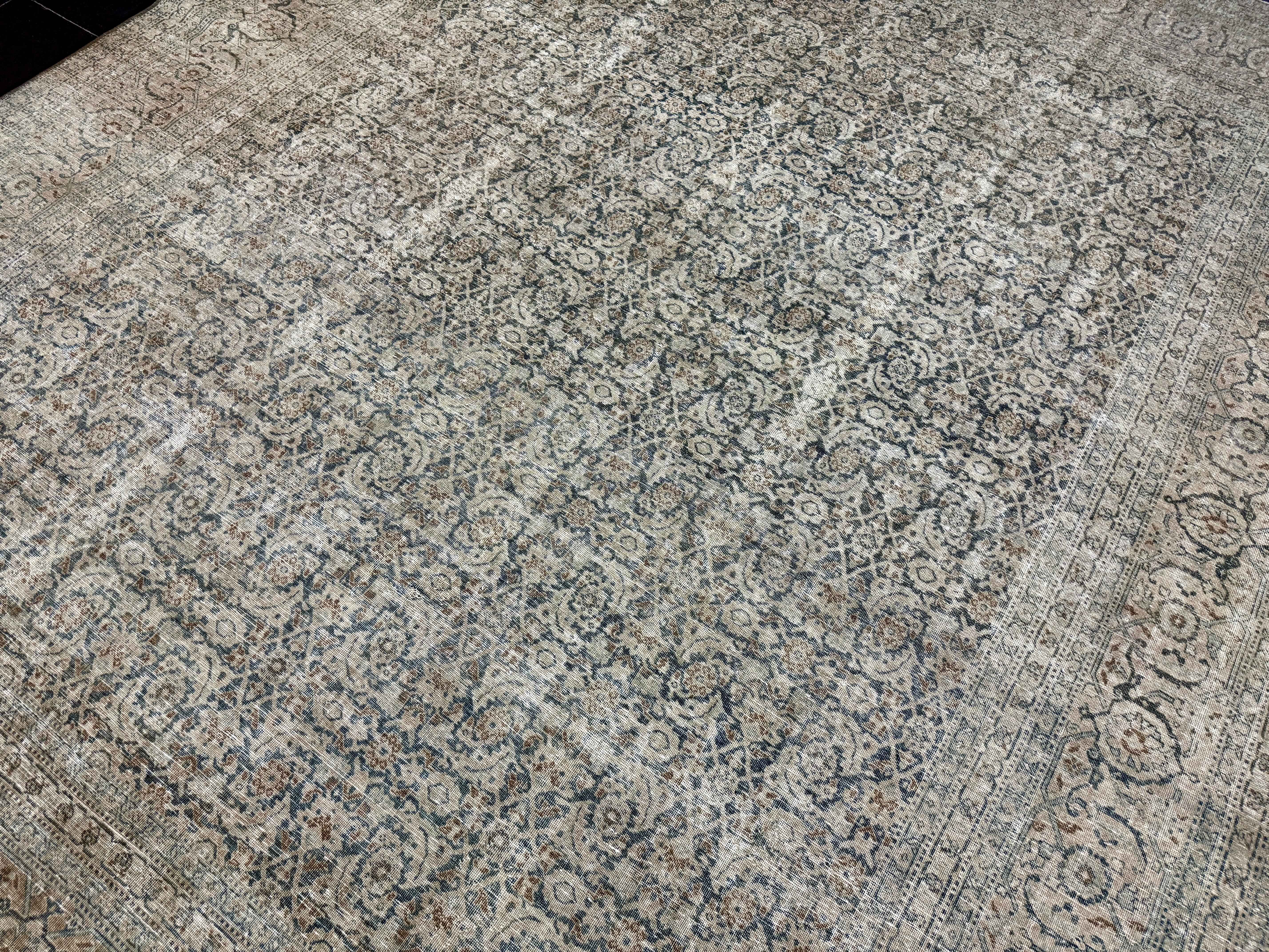 10’5 x 13’1 Classic Antique Rug Muted  Gray-Beige, Denim, Teal & Camel 5778 Linda's Barn