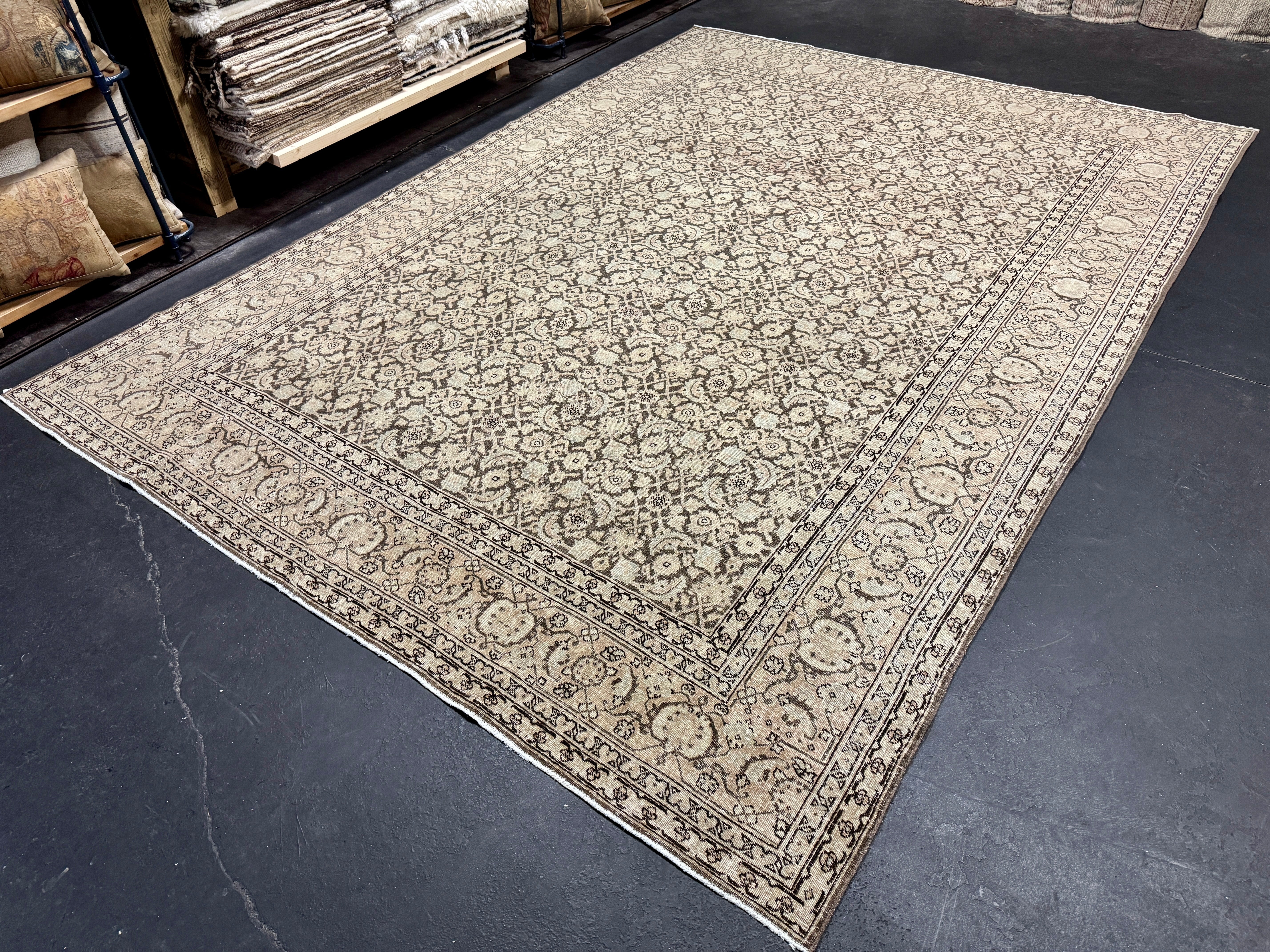 7’9 x 11’3 Classic Vintage Rug Muted Brown, Seafoam Blue &  Blush 5777 Linda's Barn