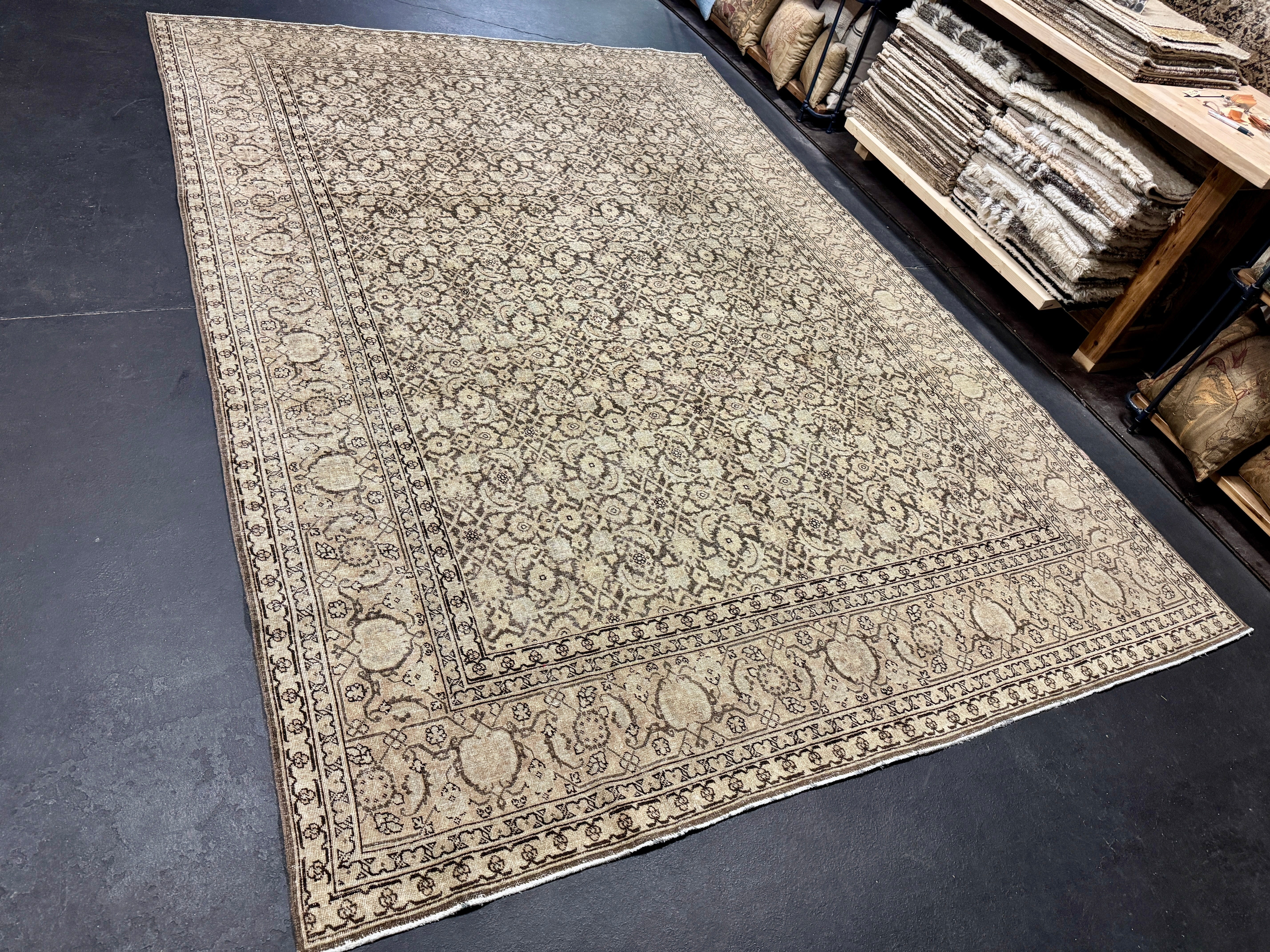 7’9 x 11’3 Classic Vintage Rug Muted Brown, Seafoam Blue &  Blush 5777 Linda's Barn