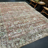 7’6 x 10’8 Classic Antique Rug Muted Red, Black, Green & Blue