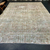 9’5 x 13’ Classic Antique Rug Muted Gray, Sage Green & Rust