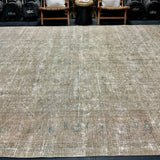 9’7 x 12’5 Classic Vintage Rug Muted Greige, Sea Blue & Blush