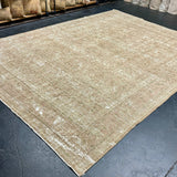 9’4 x 13’ Classic Vintage Rug Muted Gray, Green & Beige