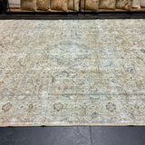 9’ x 12’1 Classic Vintage Rug Muted Gray, Ecru-Beige & Light Blue