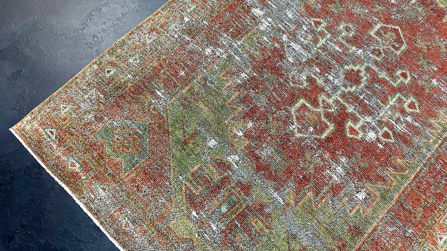 4’6 x 6’9 Classic Antique Rug Muted Rust, Green & Gray