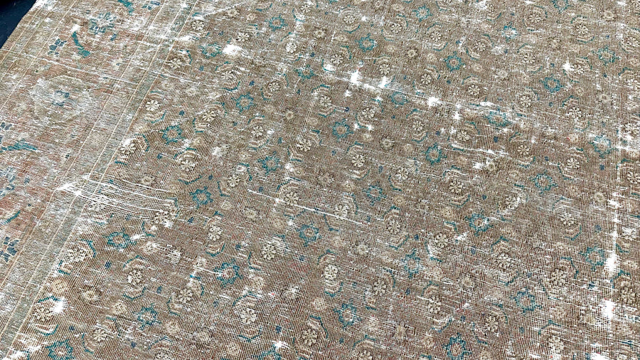 7’10 x 10’10 Classic Vintage Rug Muted Camel Beige, Copper & Denim