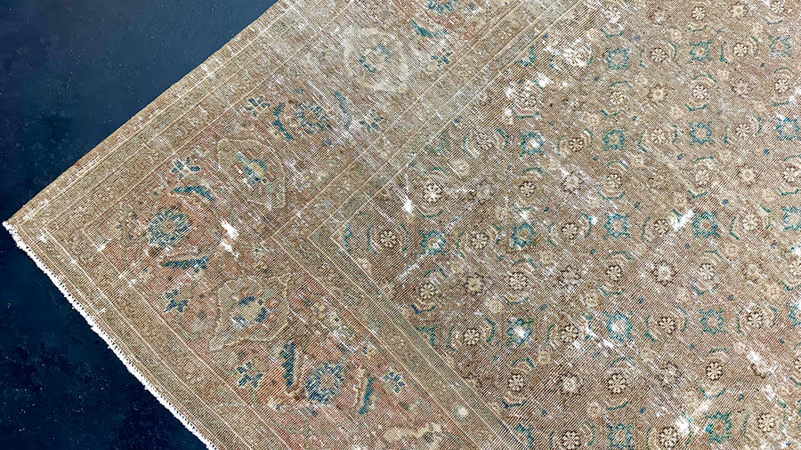 7’10 x 10’10 Classic Vintage Rug Muted Camel Beige, Copper & Denim