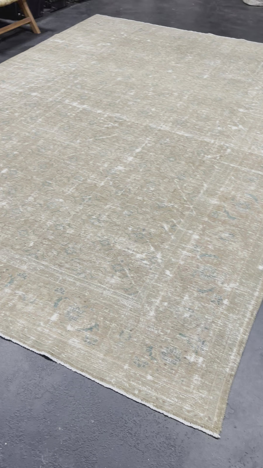 7’10 x 10’10 Classic Vintage Rug Muted Camel Beige, Copper & Denim