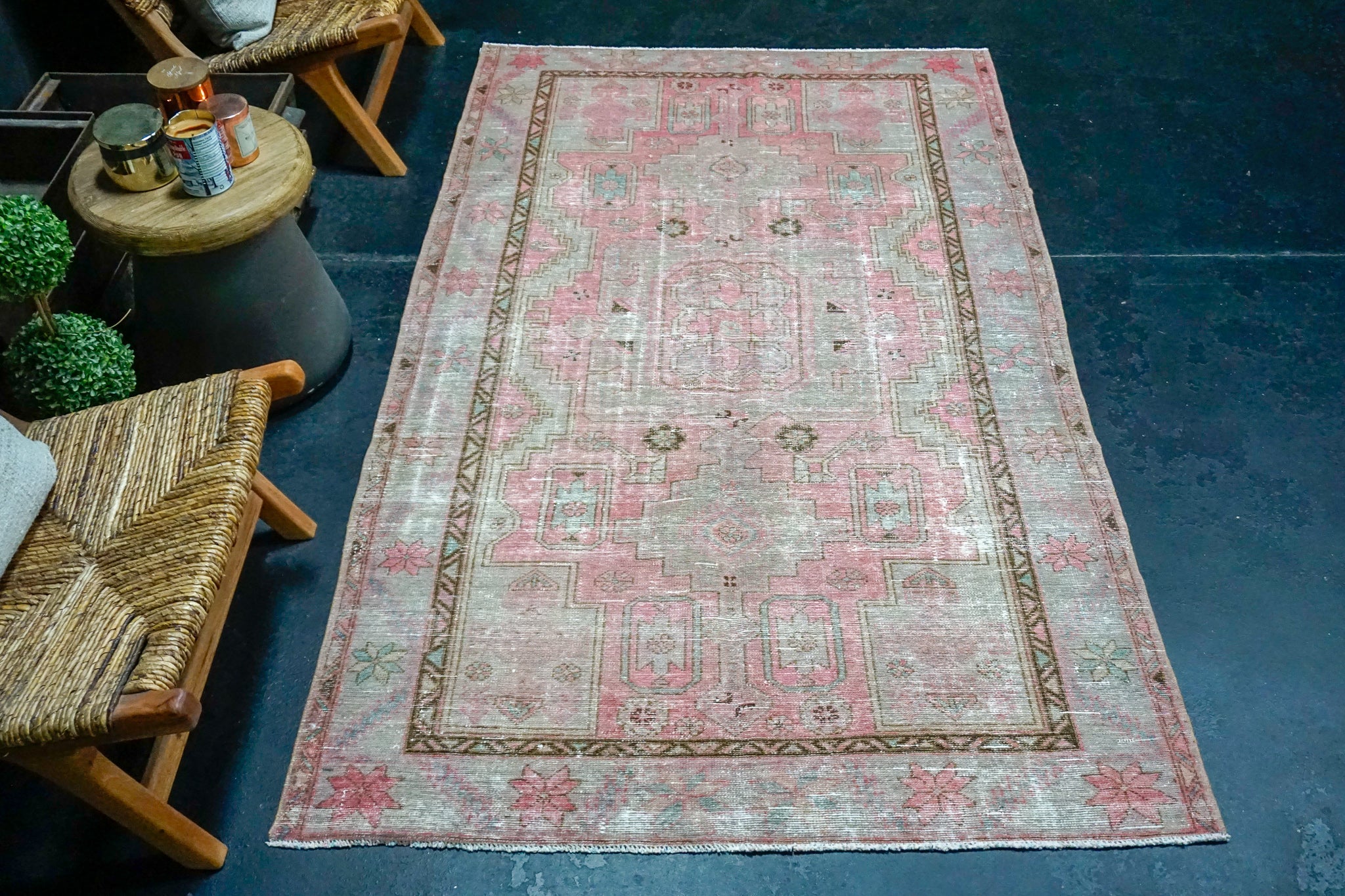 4’5 x 7’5 Classic Vintage Carpet Muted Pink + Mauve Rug '4044 Linda's Barn