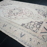 5’8 x 10’1 Oushak Rug White, Pink and Black SB