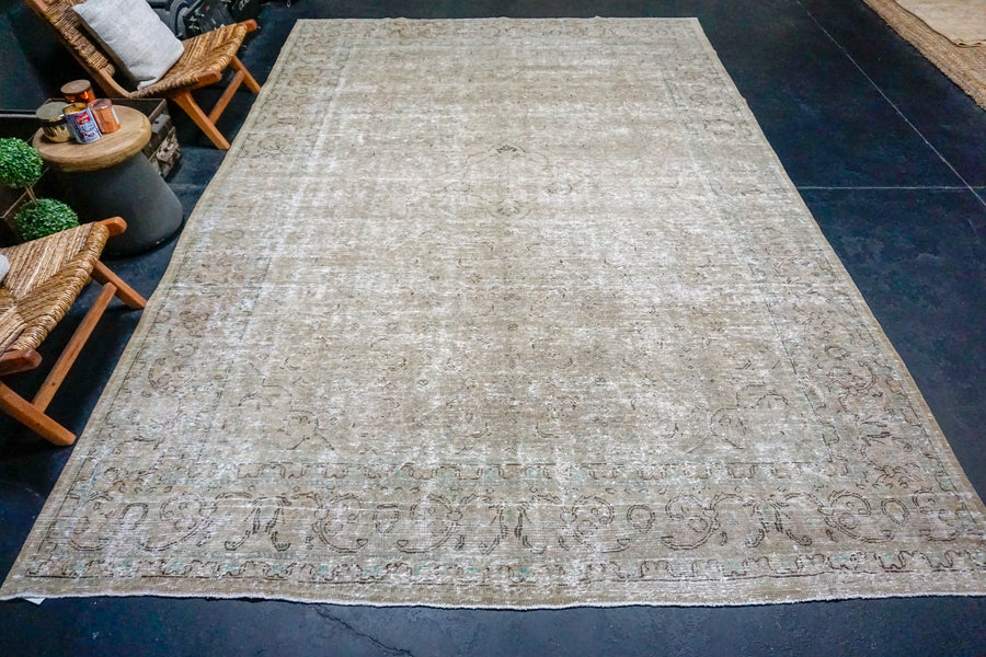 Sold 5/12*8’8 x 12’10 Classic Vintage Rug Muted Greige, Teal & Brown SB