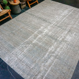 8’10 x 12’6 Classic Antique Rug Very Muted Gray, Denim + White