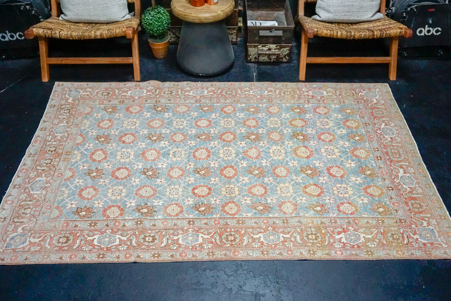 4’7 x 7’1 Classic Vintage Rug Denim Blue, Apricot + Cream SB
