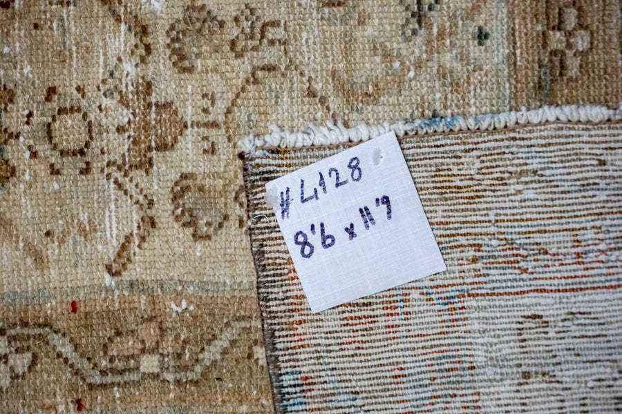 8’6 x 11’9 Classic Antique Rug Muted Beige + Clay Gray SB