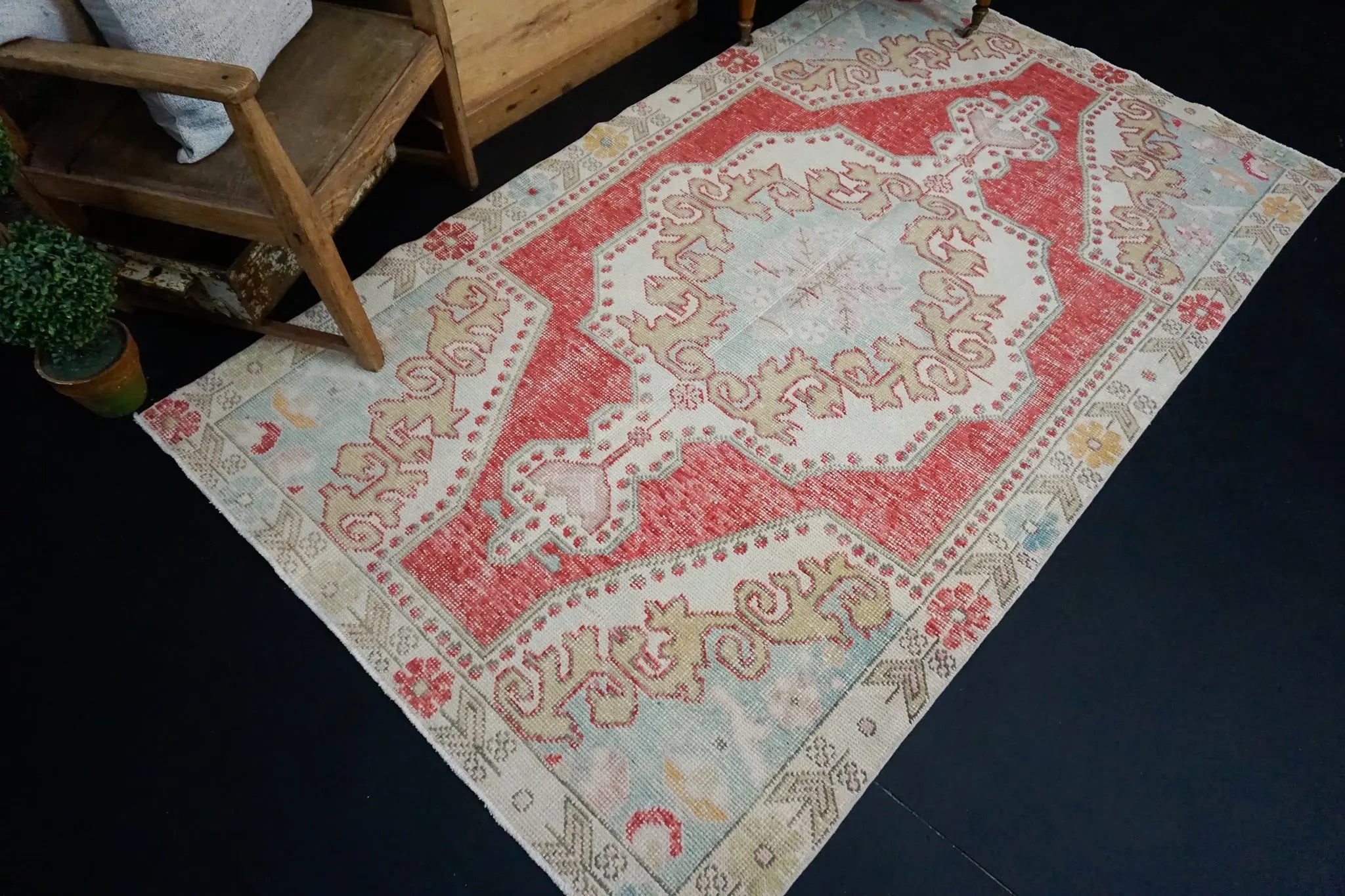4’5 x 7’7 Vintage Oushak Rug Deep Pink, Sky Blue and Cream '2378 Linda's Barn