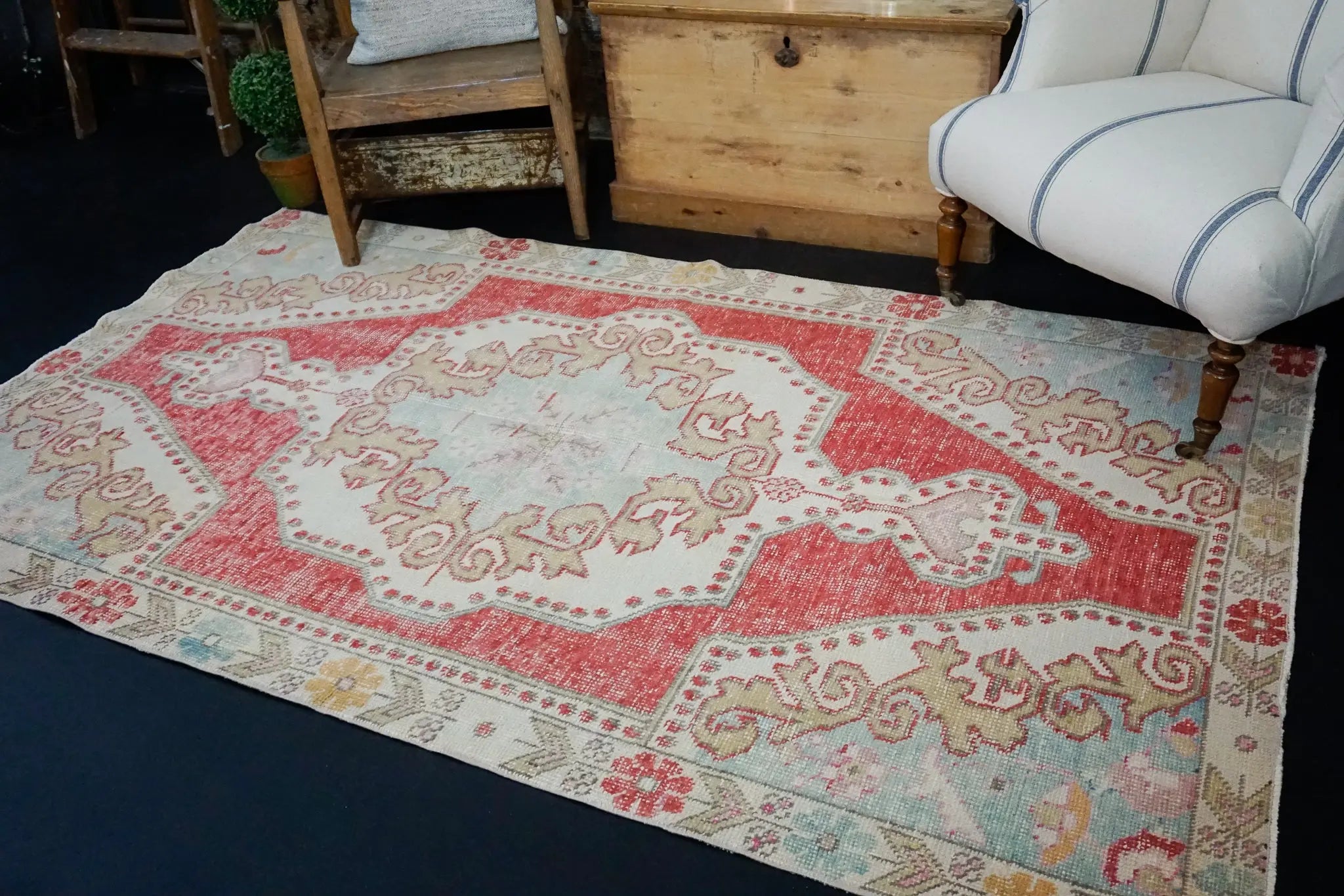 4’5 x 7’7 Vintage Oushak Rug Deep Pink, Sky Blue and Cream '2378 Linda's Barn