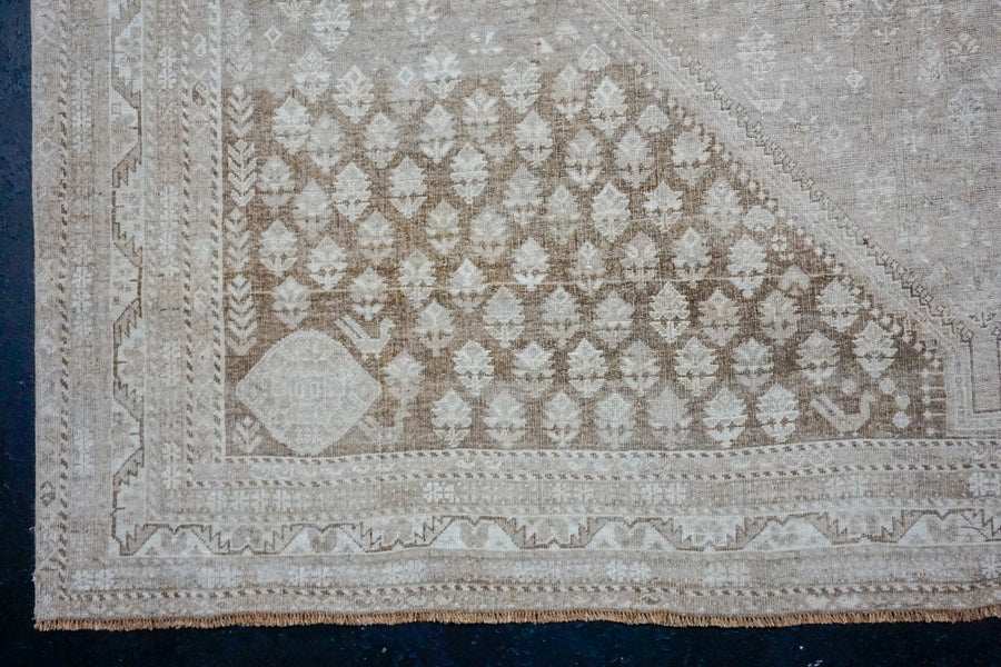 7’2 x 10’7 Classic Antique Carpet Muted Beige + Cream SB