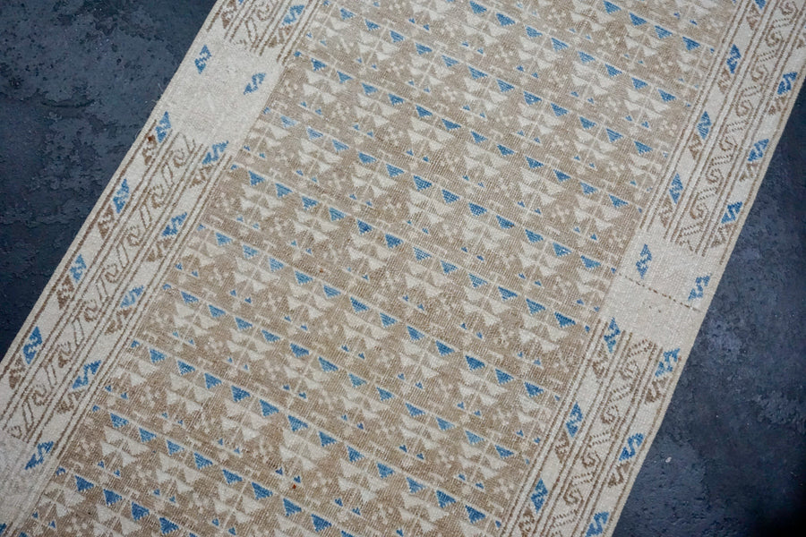 2’6 x 10’3 Classic Vintage Runner Muted Taupe, Blue + Cream