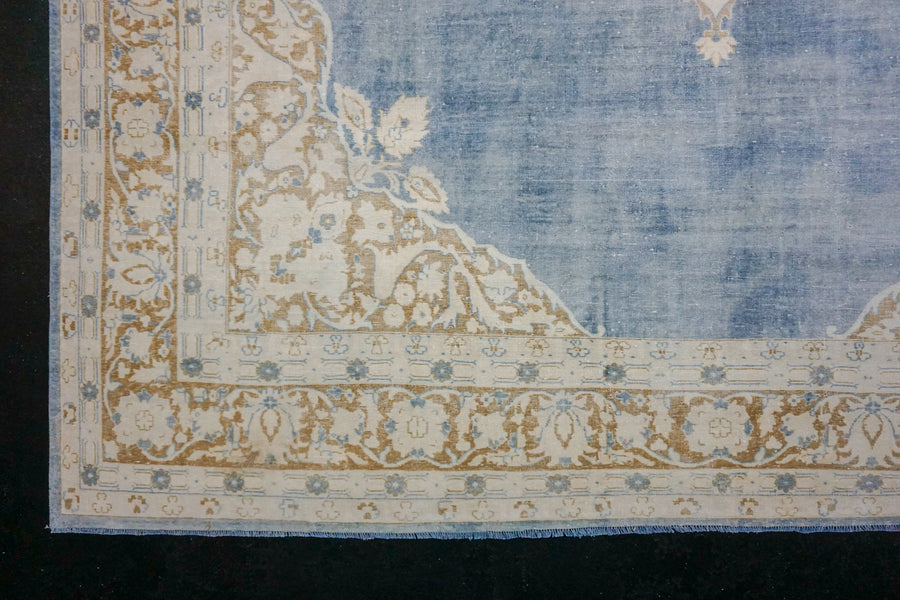 10’  x 12’5 Classic Vintage Carpet Muted Sky Blue, Camel & Ivory
