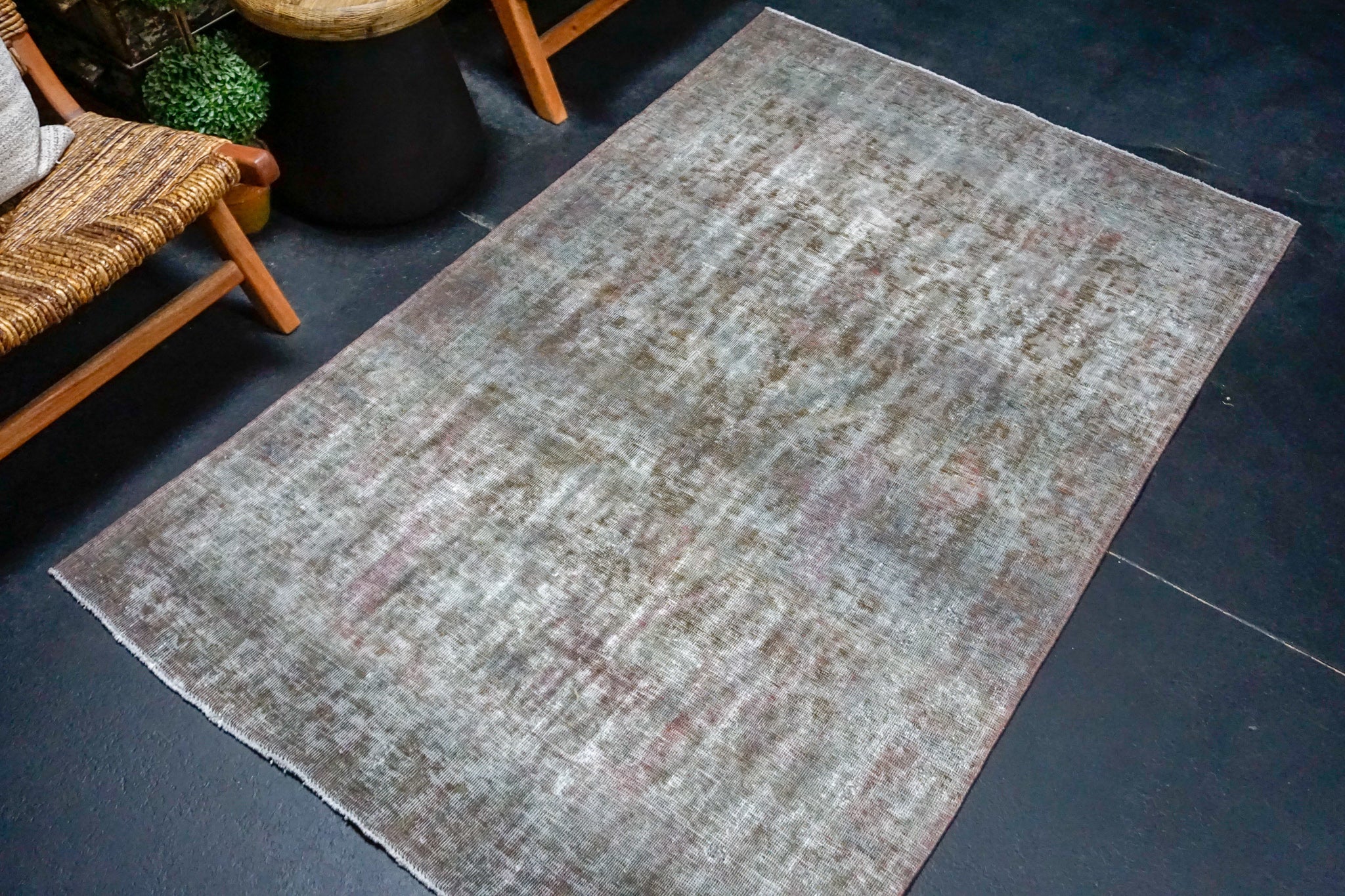 3’10 x 6’1 Classic Vintage Rug Muted  Purple, Olive  + Blue SB '4619 Linda's Barn