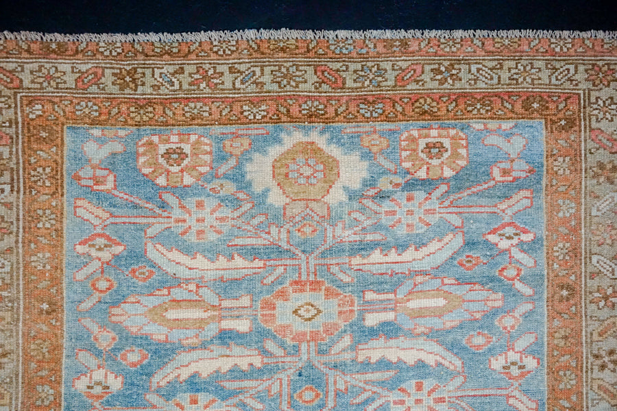 4’3 x 9’10 Classic Vintage Gallery Rug Muted Denim Blues, Apricot, Salmon and Ecru SB
