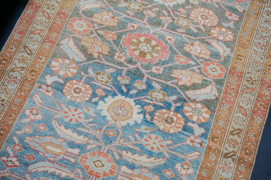 4’3 x 9’10 Classic Vintage Gallery Rug Muted Denim Blues, Apricot, Salmon and Ecru SB